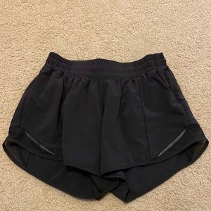 Lulu Lemon Hotty Hot 4 inch